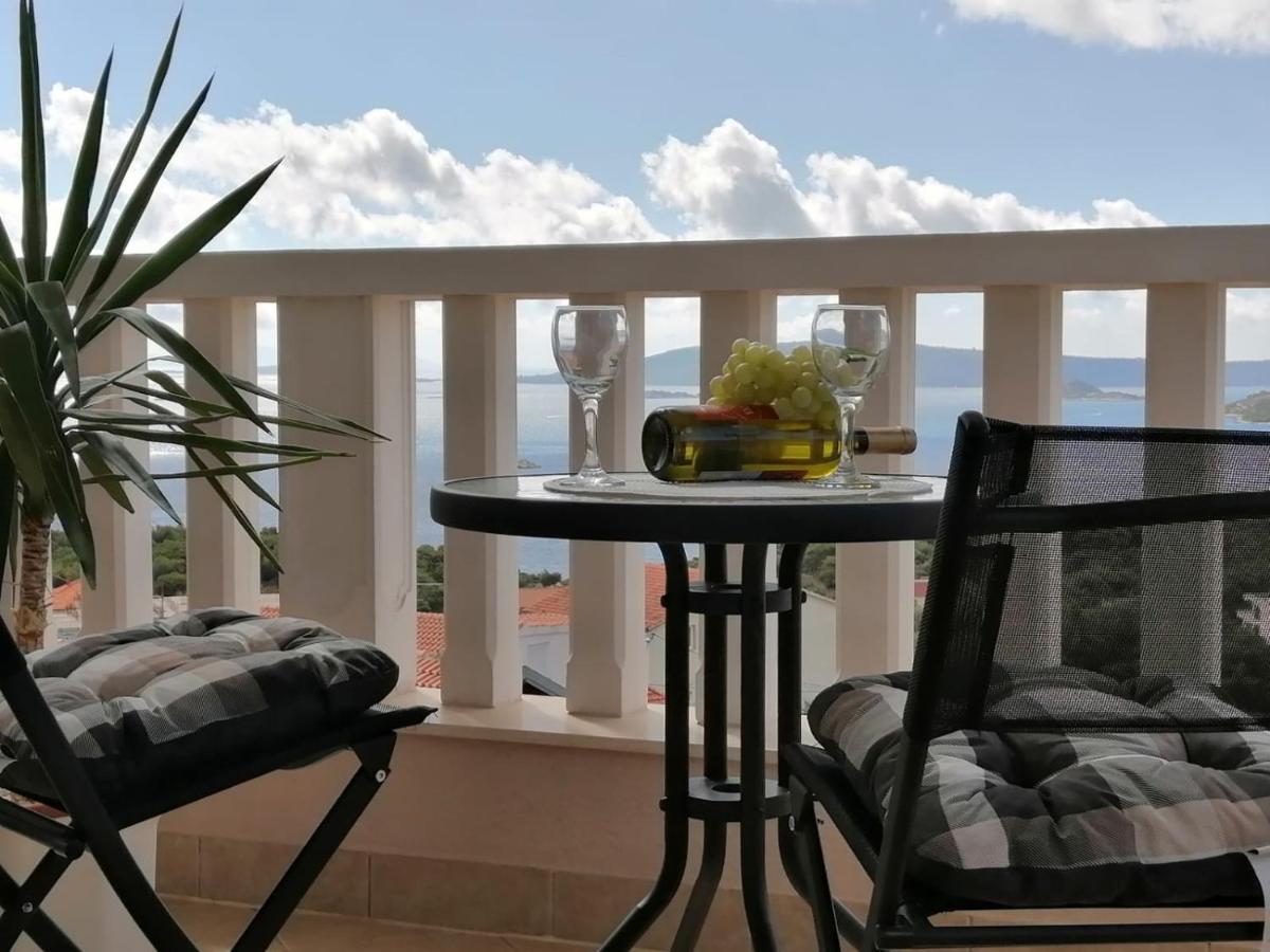 Apartments Blue Lagoon Trogir Buitenkant foto