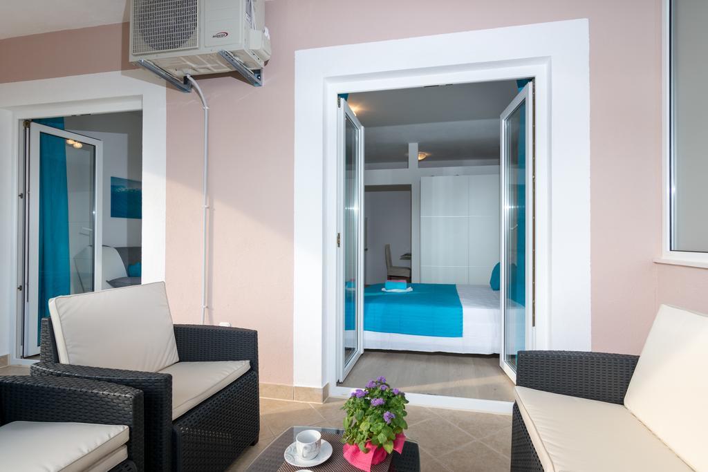 Apartments Blue Lagoon Trogir Buitenkant foto