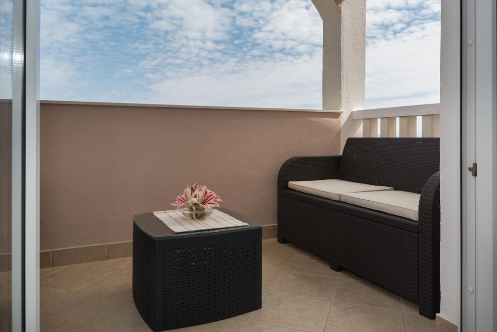 Apartments Blue Lagoon Trogir Buitenkant foto