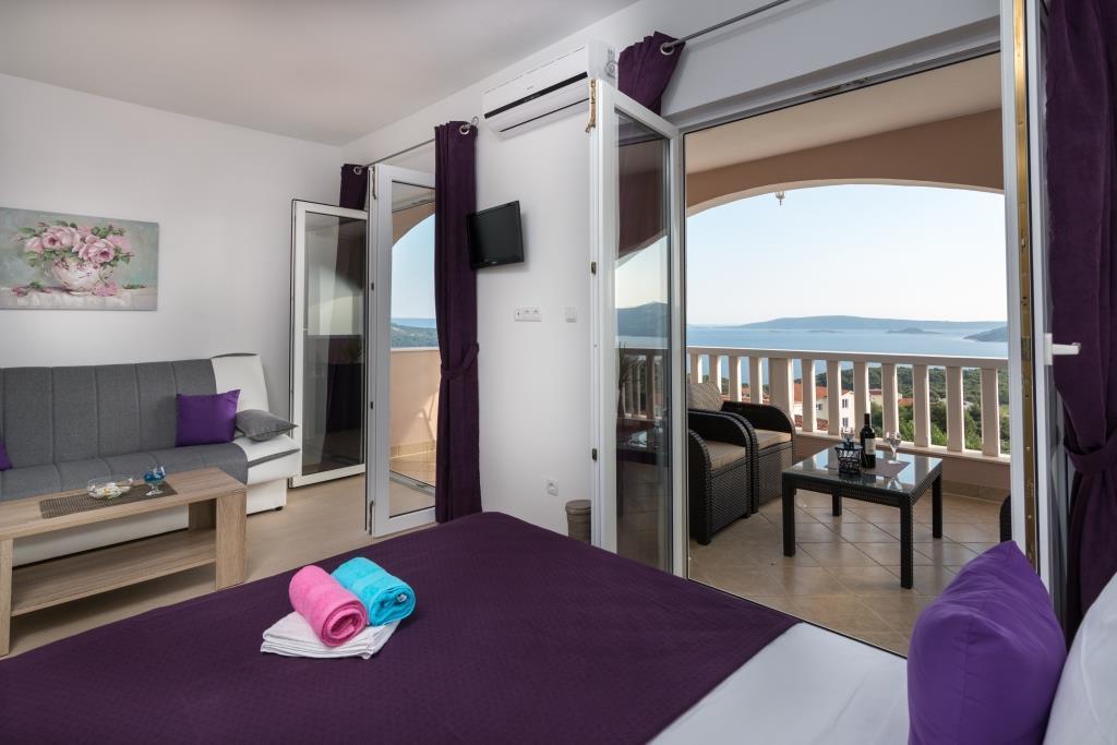 Apartments Blue Lagoon Trogir Buitenkant foto