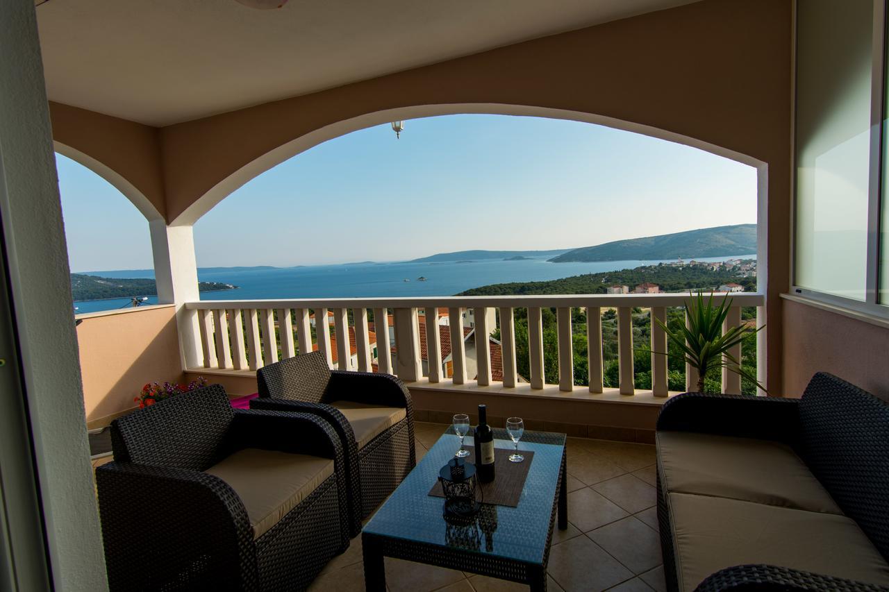 Apartments Blue Lagoon Trogir Buitenkant foto